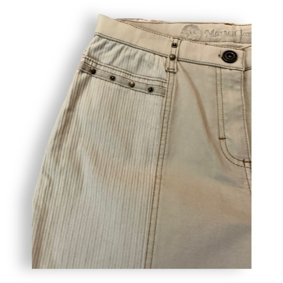 Woman’s Capri Lot 10 - Picture 3 of 11